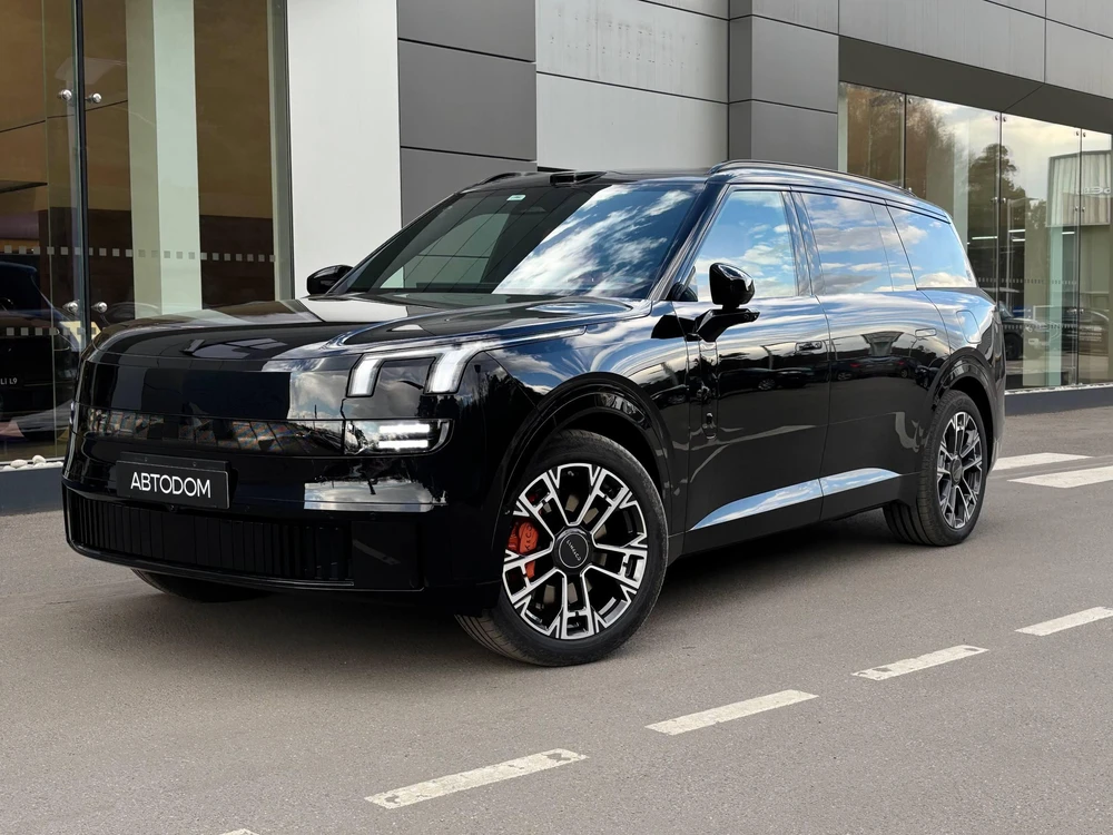 900 Ultra 2.0hyb AT 4WD (734 л.с.)