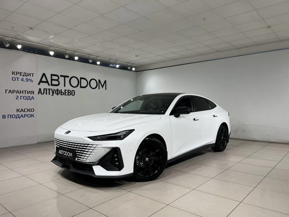 UNI-V Luxe 1.5 AMT (181 л.с.)