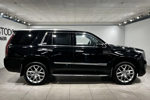 Escalade Luxury 6.2 AT 4WD (426 л.с.) фото 7