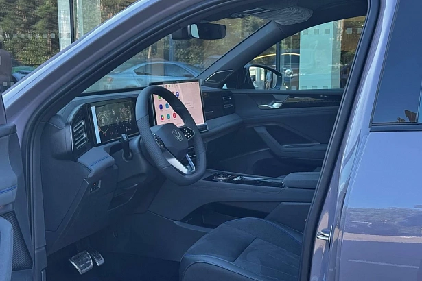 Tiguan Base 2.0 AMT 4WD (220 л.с.) фото 7