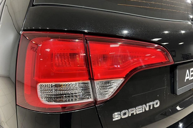 Sorento Luxe 2.4 AT (175 л.с.) фото 20