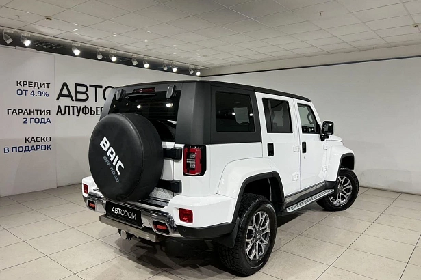 BJ40 Flagship 2.0 AT 4WD (218 л.с.) фото 6