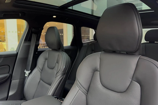 XC60 Ультра Темный / Ultra Dark 2.0 AT 4WD (249 л.с.) фото 9