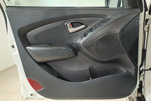 ix35 Classic 2.0 AT 4WD (150 л.с.) фото 18