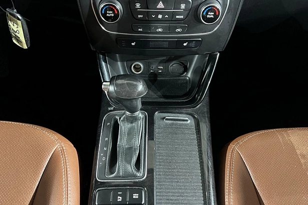 Sorento Luxe 2.4 AT (175 л.с.) фото 17