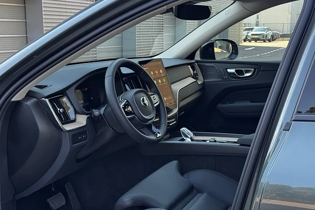XC60 Plus 2.0hyb AT 4WD (455 л.с.) фото 7