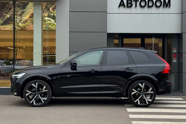 XC60 Ультра Темный / Ultra Dark 2.0 AT 4WD (249 л.с.) фото 2