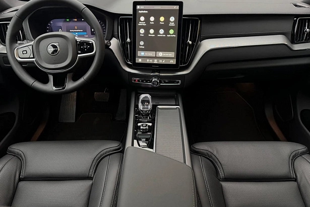 XC60 Ультра Темный / Ultra Dark 2.0 AT 4WD (249 л.с.) фото 6