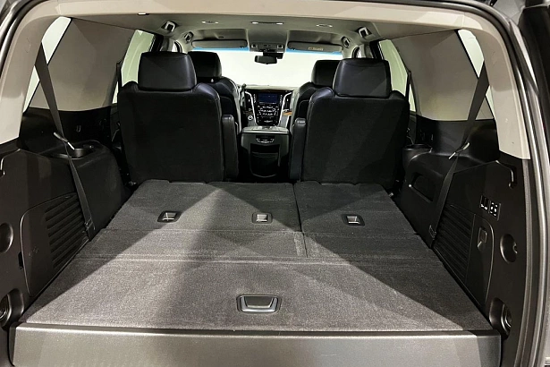 Escalade Luxury 6.2 AT 4WD (426 л.с.) фото 15