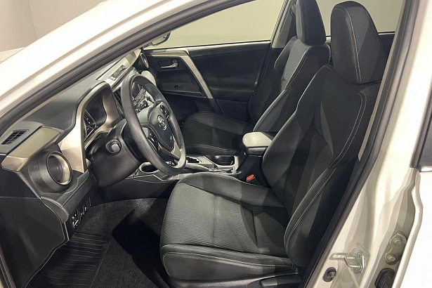 RAV4 Комфорт Плюс 2.0 CVT 4WD (146 л.с.) фото 9
