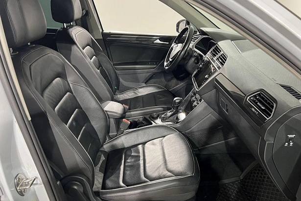 Tiguan Connect Plus 1.4 AMT 4WD (150 л.с.) фото 10
