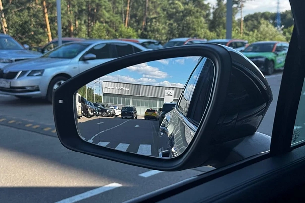 Tiguan Base 2.0 AMT 4WD (220 л.с.) фото 21