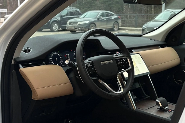 Discovery Sport R-Dynamic SE 2.0 AT 4WD (249 л.с.) фото 9