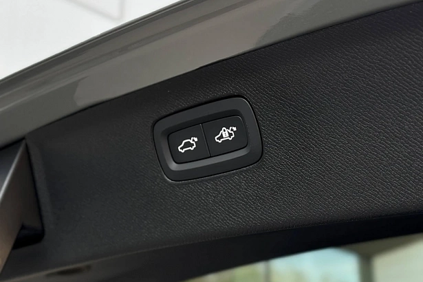 XC90 Ультра / Ultra 2.0 AT 4WD (250 л.с.) фото 45