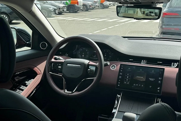 Range Rover Evoque R-Dynamic SE 2.0 AT 4WD (249 л.с.) фото 3