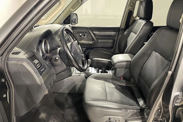 Pajero GLS 3.0 AT 4WD (178 л.с.) фото 9