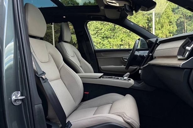 XC90 Ультра Темный (7 мест) / Ultra Dark (7 мест) 2.0 AT 4WD (250 л.с.) фото 10