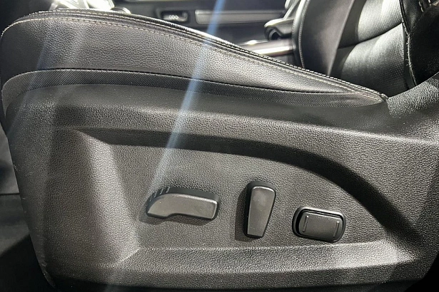 Koleos Executive 2.0 CVT 4WD (144 л.с.) фото 19