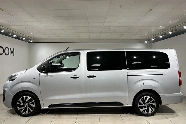 Traveller Business VIP 2.0d AT LWB (7 мест) (150 л.с.) фото 3