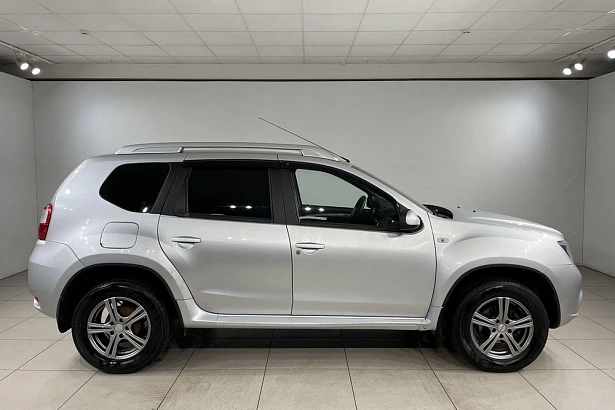 Terrano Elegance 2.0 AT 4WD (143 л.с.) фото 7