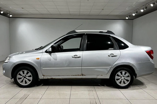 Granta Luxe 1.6 MT (98 л.с.) фото 5