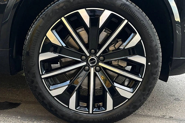 XC90 Ультра Темный (7 мест) / Ultra Dark (7 мест) 2.0 AT 4WD (250 л.с.) фото 24