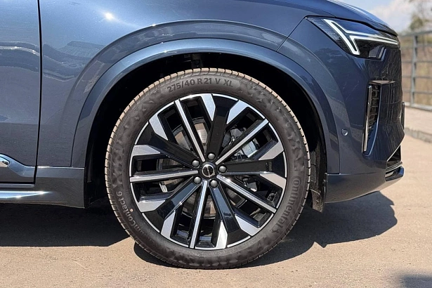 XC90 Ультра / Ultra 2.0 AT 4WD (250 л.с.) фото 40