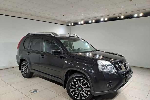 X-Trail LE High 2.5 CVT 4WD (169 л.с.) фото 2