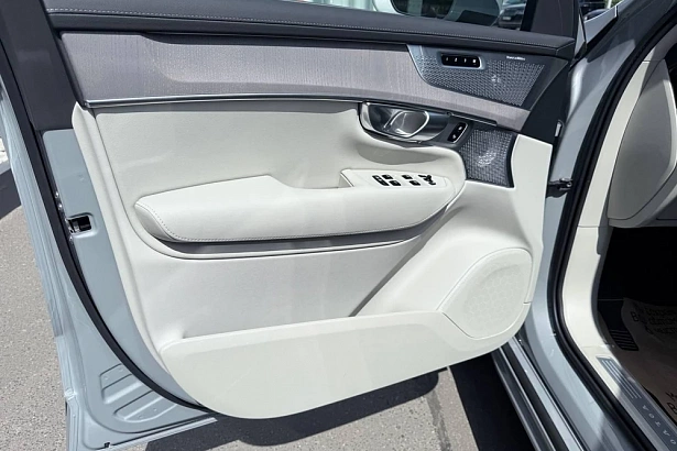 XC90 Ультра / Ultra 2.0 AT 4WD (250 л.с.) фото 12