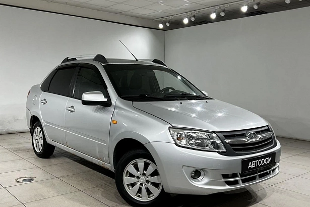 Granta Luxe 1.6 MT (98 л.с.) фото 3