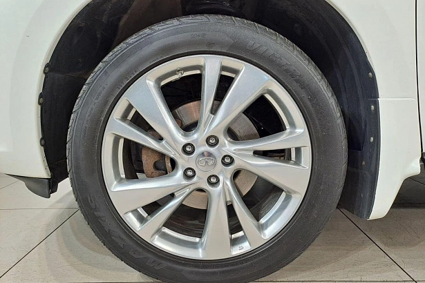 JX Elegance 3.5 CVT 4WD (265 л.с.) фото 20