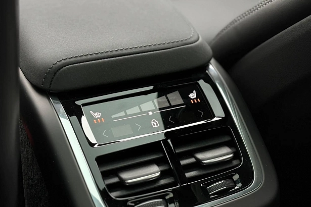 XC60 Ультра / Ultra 2.0 AT 4WD (250 л.с.) фото 19
