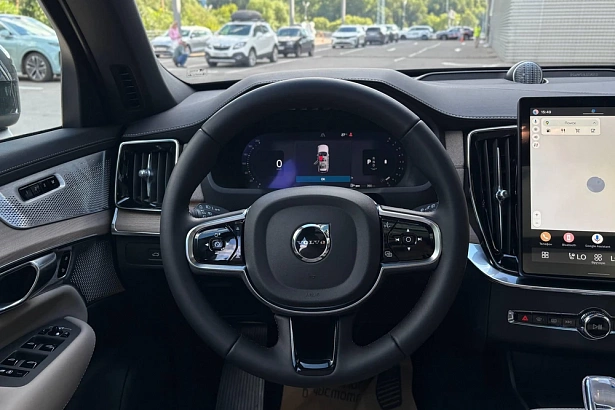 XC90 Ультра Темный (7 мест) / Ultra Dark (7 мест) 2.0 AT 4WD (250 л.с.) фото 15