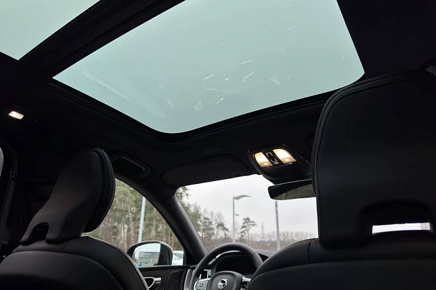 XC60 Ультра Темный / Ultra Dark 2.0 AT 4WD (249 л.с.) фото 28