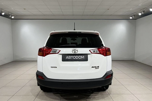 RAV4 Комфорт Плюс 2.0 CVT 4WD (146 л.с.) фото 8