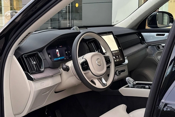 XC90 Ультра Темный (7 мест) / Ultra Dark (7 мест) 2.0 AT 4WD (250 л.с.) фото 9