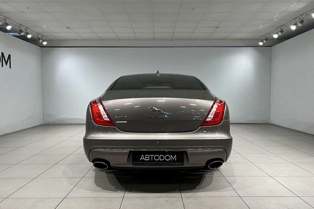 XJ Autobiography 3.0 AT 4WD (340 л.с.) фото 8
