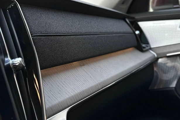 XC90 Ультра / Ultra 2.0 AT 4WD (250 л.с.) фото 40