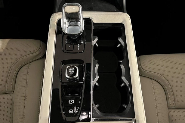 XC90 Ультра / Ultra 2.0 AT 4WD (250 л.с.) фото 60