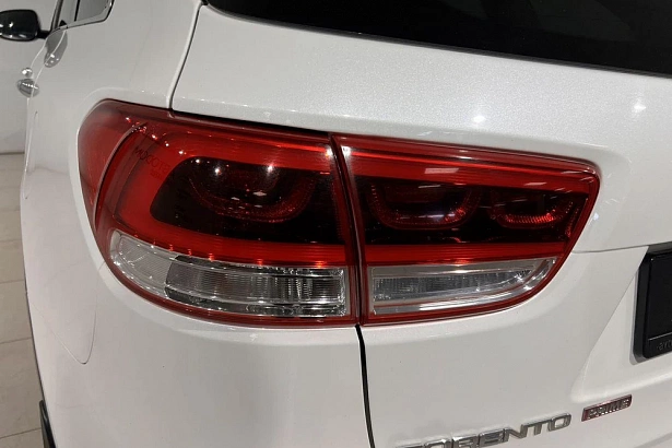 Sorento Premium 2.2d AT 4WD (5 мест) (200 л.с.) фото 20