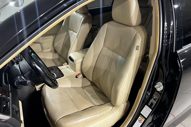 Camry Exclusive 2.5 AT (181 л.с.) фото 12