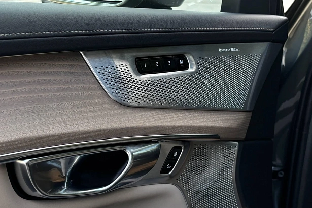 XC90 Ультра Темный (7 мест) / Ultra Dark (7 мест) 2.0 AT 4WD (250 л.с.) фото 20