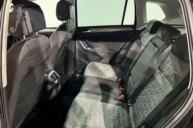 Tiguan Status 2.0 AMT 4WD (180 л.с.) фото 13