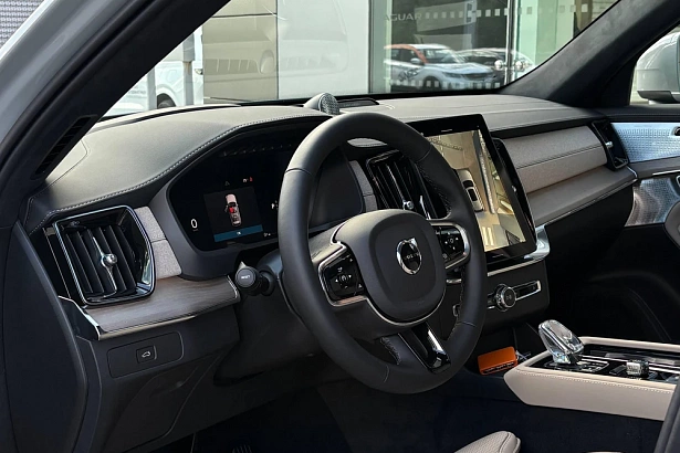 XC90 Ультра Темный (7 мест) / Ultra Dark (7 мест) 2.0 AT 4WD (250 л.с.) фото 8