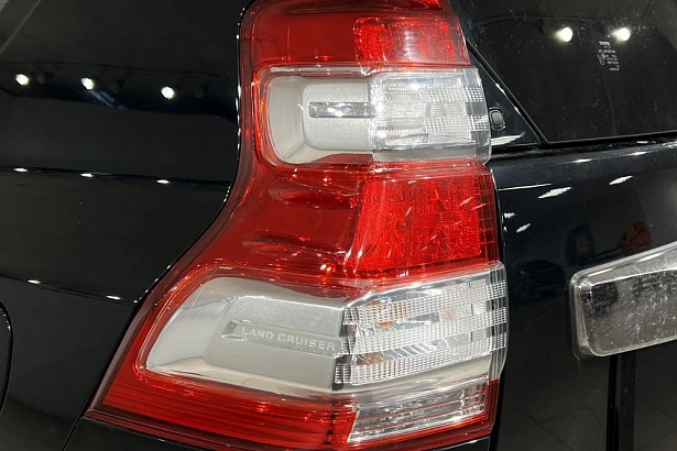 Land Cruiser Prado Престиж 2.8d AT 4WD (5 мест) (177 л.с.) фото 22