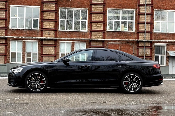 S8 ТФСИ Кватро типтроник 4.0 AT 4WD (571 л.с.) фото 3