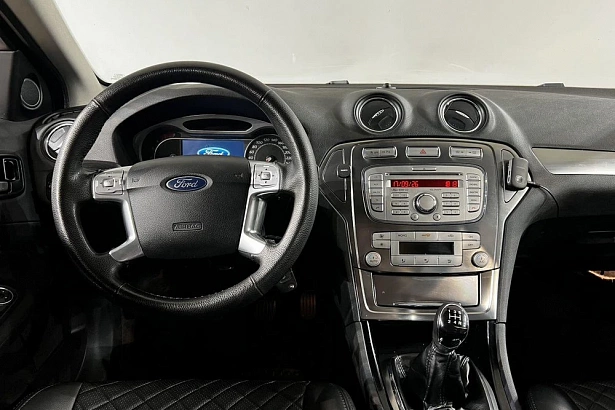 Mondeo Trend 2.0 MT (145 л.с.) фото 14