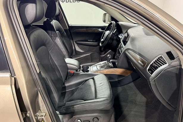 Q5 Базовая 2.0 AMT 4WD (211 л.с.) фото 10