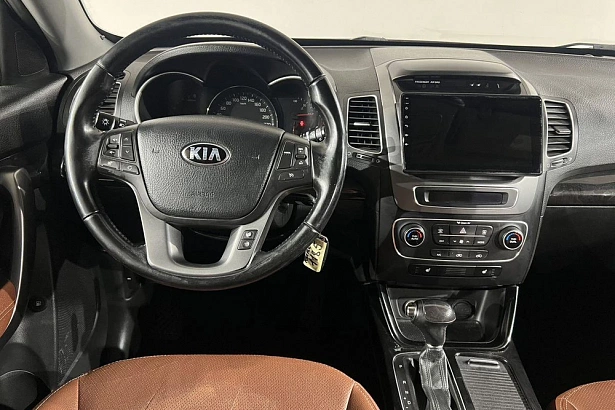 Sorento Luxe 2.4 AT (175 л.с.) фото 13
