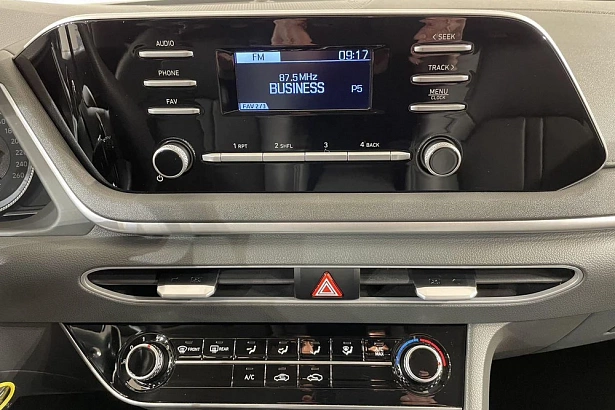 Sonata Elegance 2.5 AT (180 л.с.) фото 20